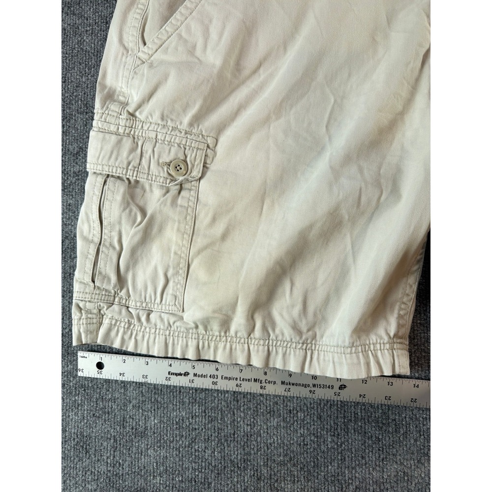 St Johns Bay Mens Khaki Cargo Shorts Size 44 Comfort Stretch Cotton Blend Casual - Picture 2 of 6